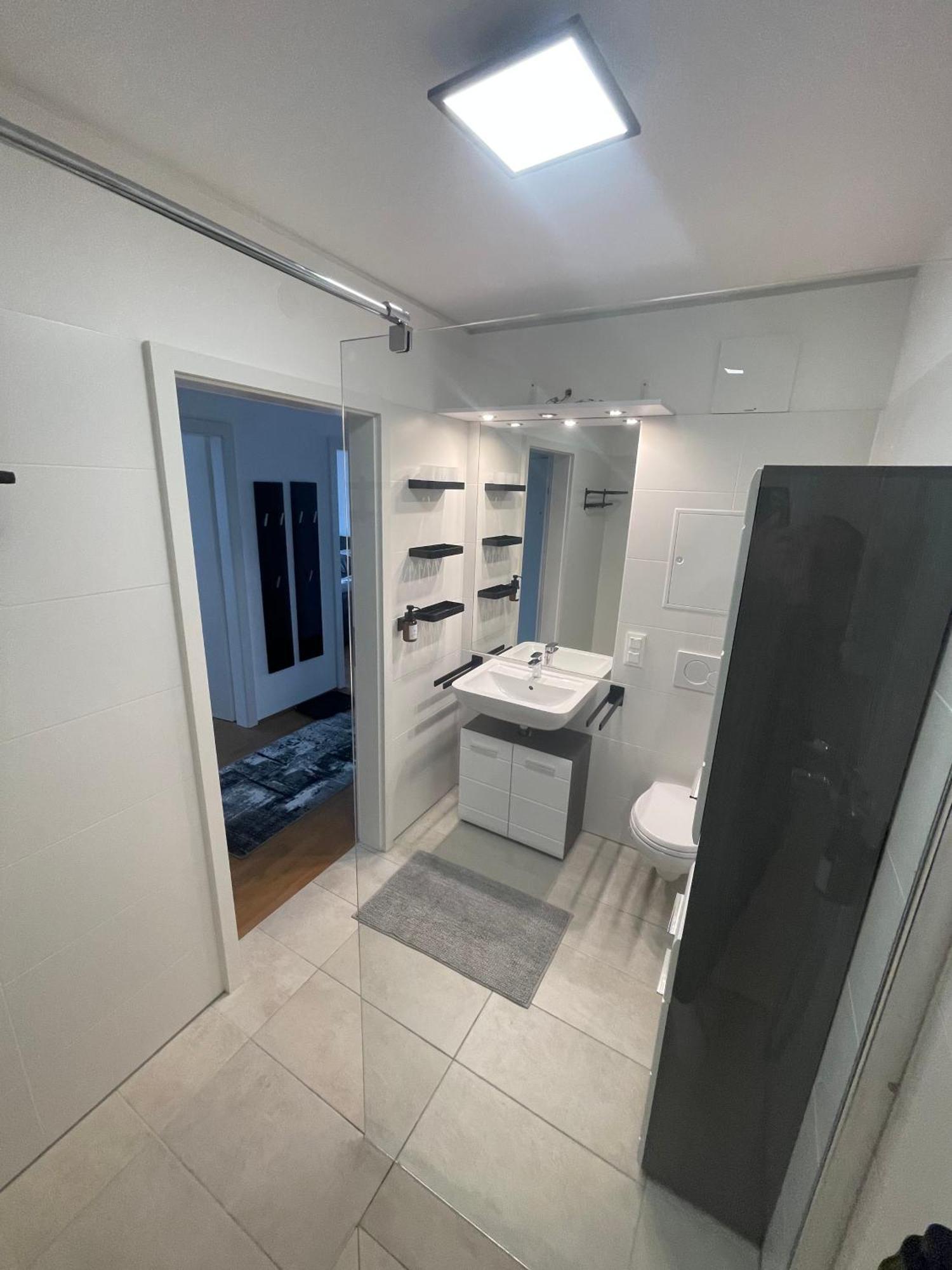 Luxusapartment Mit 40 Qm Terrasse, E-Parkplatz Und Parkplatz Graz Exterior photo