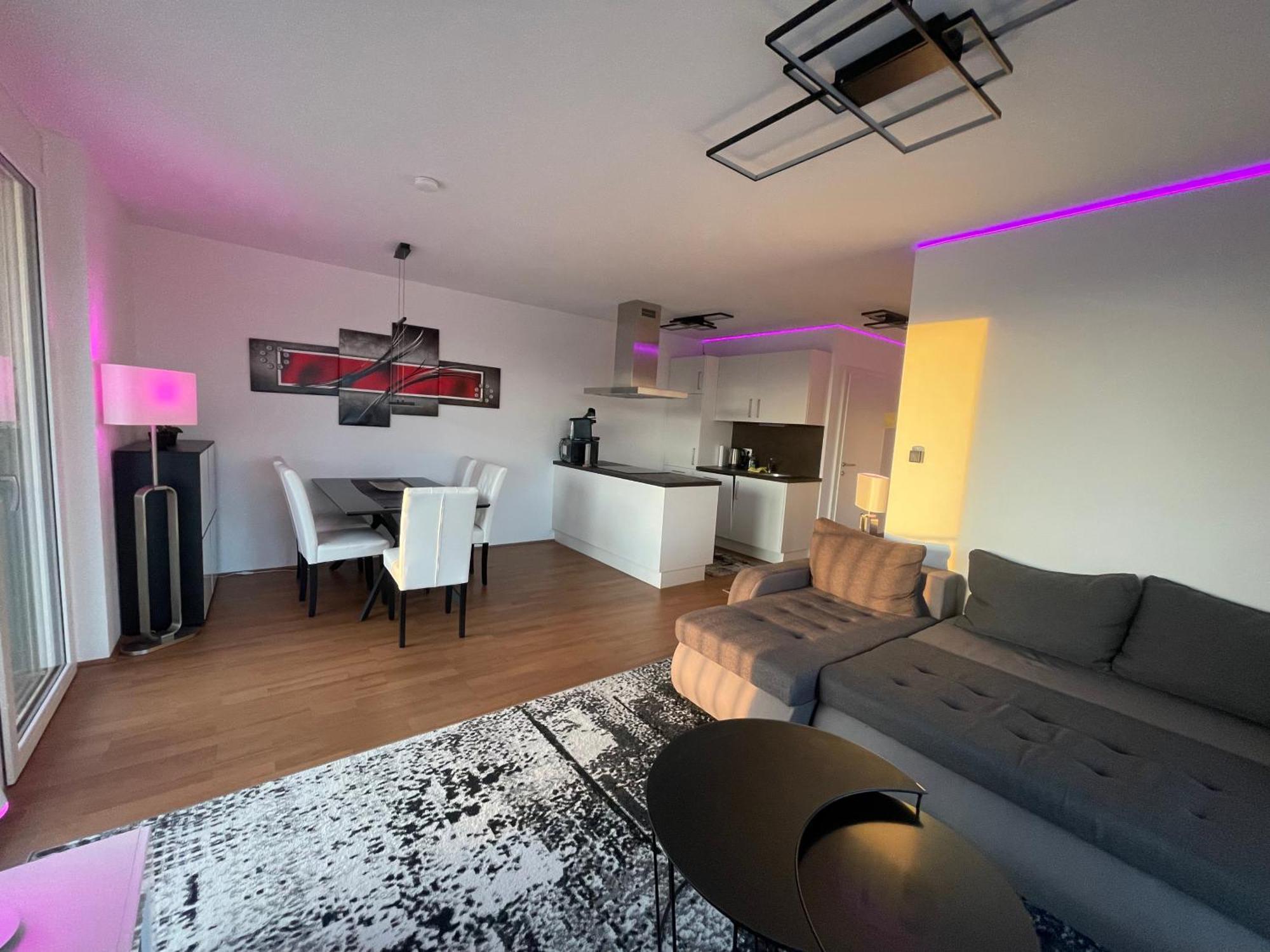 Luxusapartment Mit 40 Qm Terrasse, E-Parkplatz Und Parkplatz Graz Exterior photo